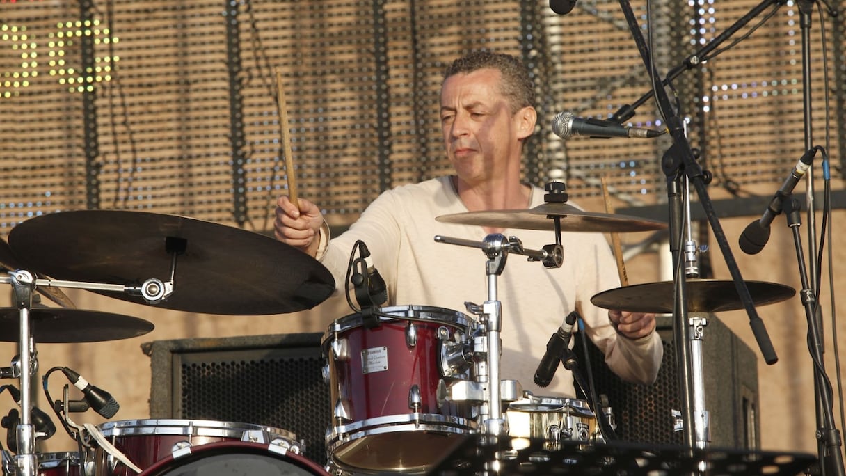 Karim Ziad s'échauffe avant le concert avec le maâlem Hamid El Kasri... Une fusion incroyablement réussie
