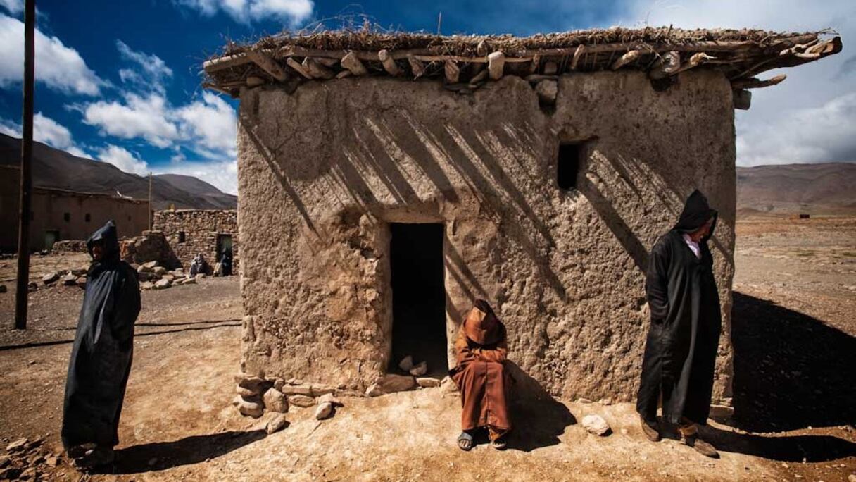 "Mon premier voyage au Maroc remonte à 1978 et c’était le coup de foudre. J’ai, au fil des ans, multiplié mes déplacements au Royaume, un pays authentique, fascinant par la richesse de sa culture et ses traditions et surtout par la diversité de ses paysages et ses couleurs".
