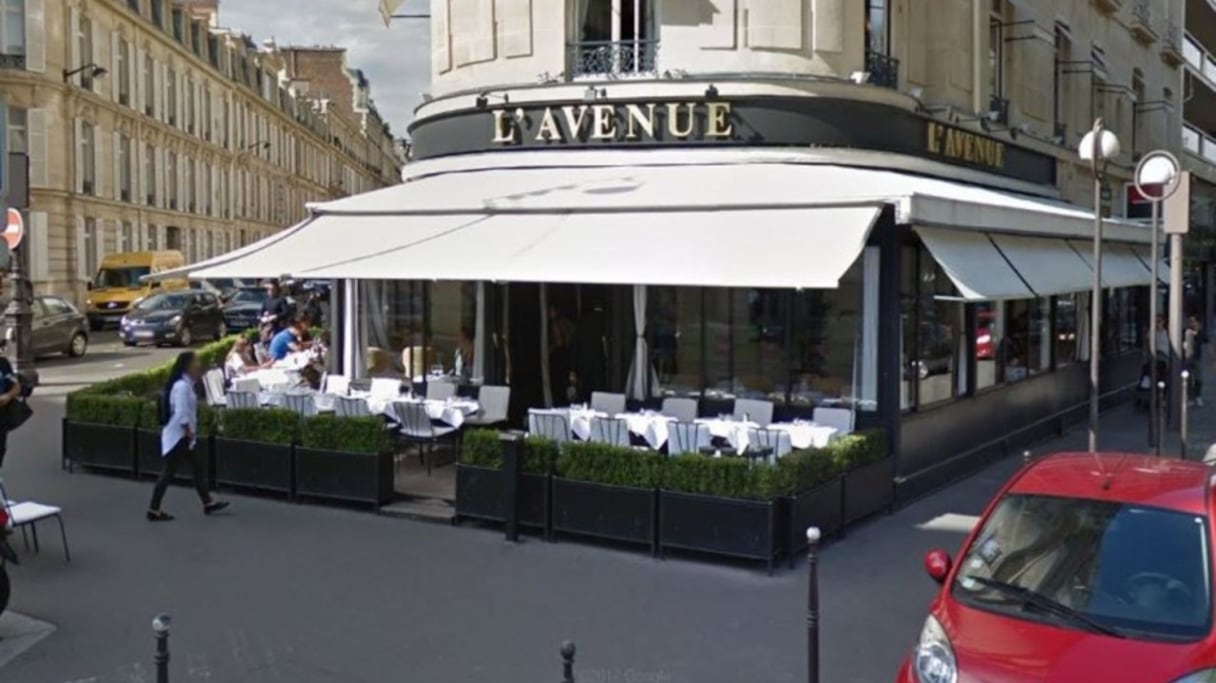 Le restaurant L'Avenue, avenue Montaigne à Paris. 
