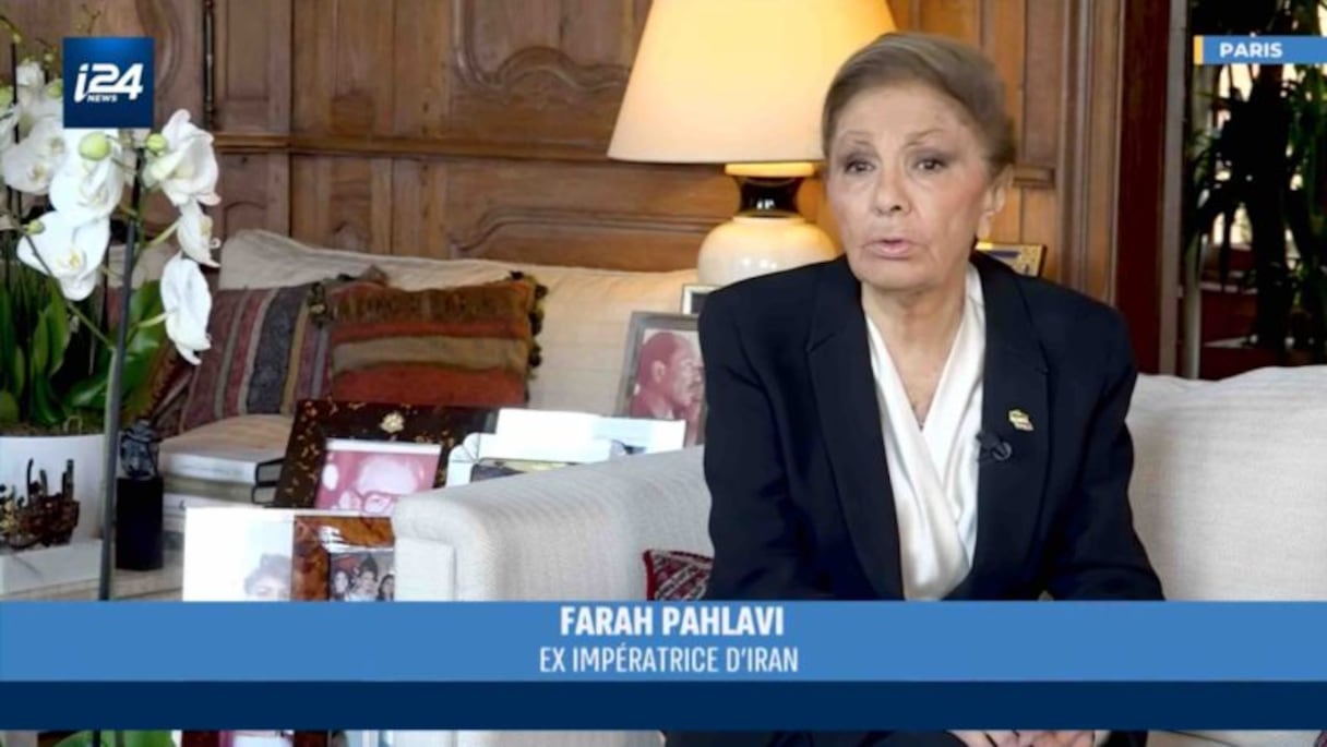 Farah Pahlavi, née Farah Diba, fut l'épouse du dernier Shah d'Iran (ici interviewée au cours d'une émission sur i24 News). 
