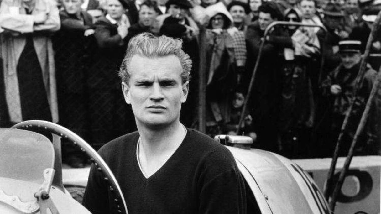 Charles de Tornaco est un pilote automobile belge décédé le 18 septembre 1953 à l'Aerautodromo di Modena (Italie) lors d'essais privés au volant d'une Ferrari. 
