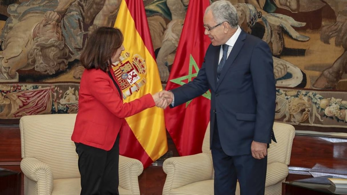 Le ministre délégué auprès du chef du gouvernement chargé de l’Administration de la Défense, Abdellatif Loudiyi,  avec son homologue espagnole, Margarita Robles.
