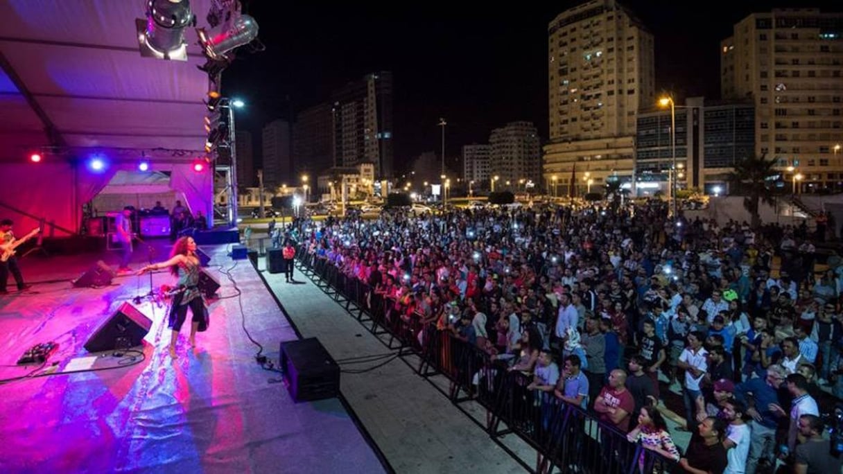 Une vraie fusion s'est opérée entre l'artiste et un public incroyable. Tanger est conquise!
