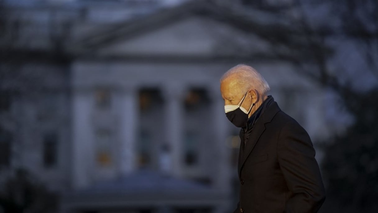 Le président américain Joe Biden revient à la Maison Blanche après un voyage dans le Michigan le 19 février 2021, à Washington, DC.
