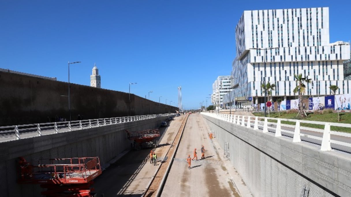 Les travaux de la trémie des Almohades à Casablanca sont terminés, mais la voie toujours pas ouverte à la circulation.
