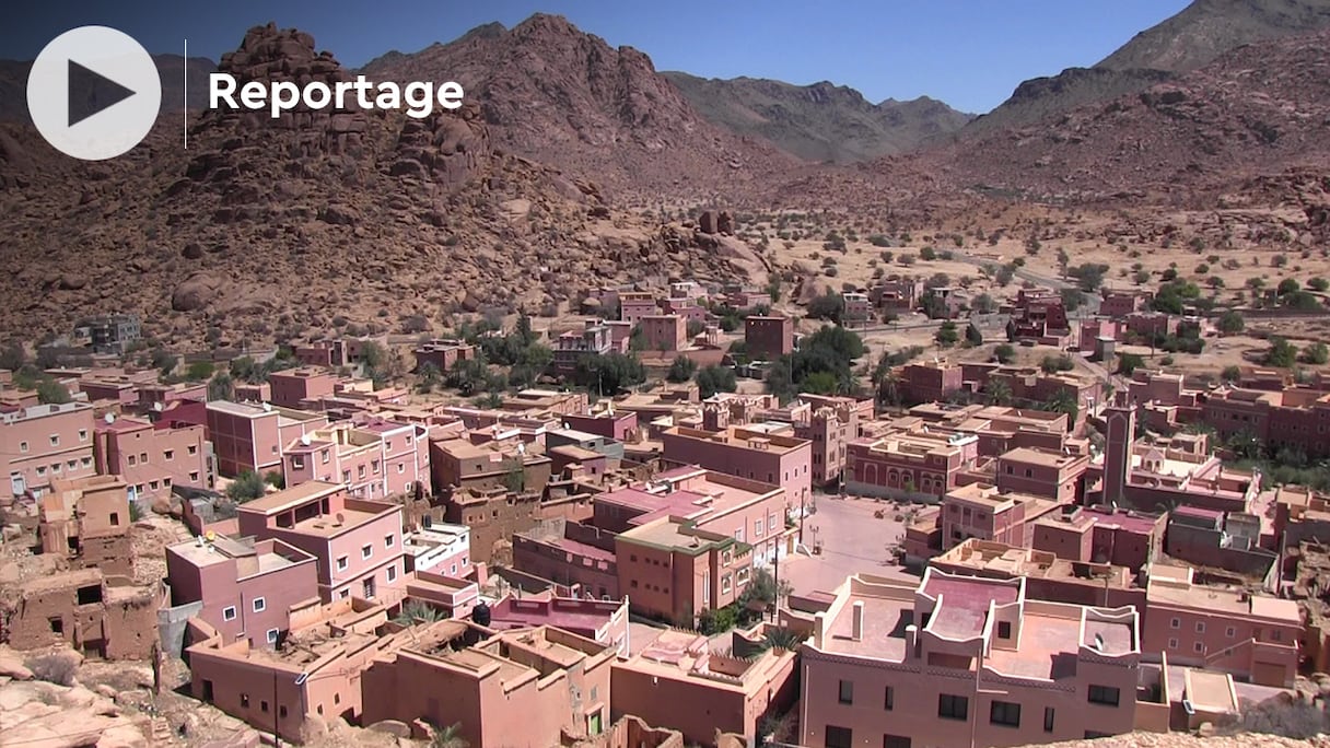 Aguerd Oudad, fief des Akhannouch, est un douar près de Tafraout (province de Tiznit), dans le Souss. 
 
