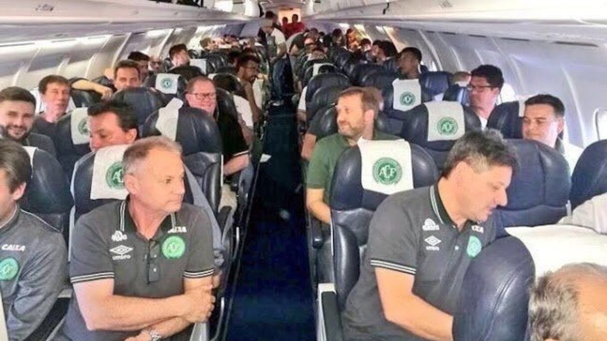 L'équipe de football brésilienne dans l'avion avant le drame.
