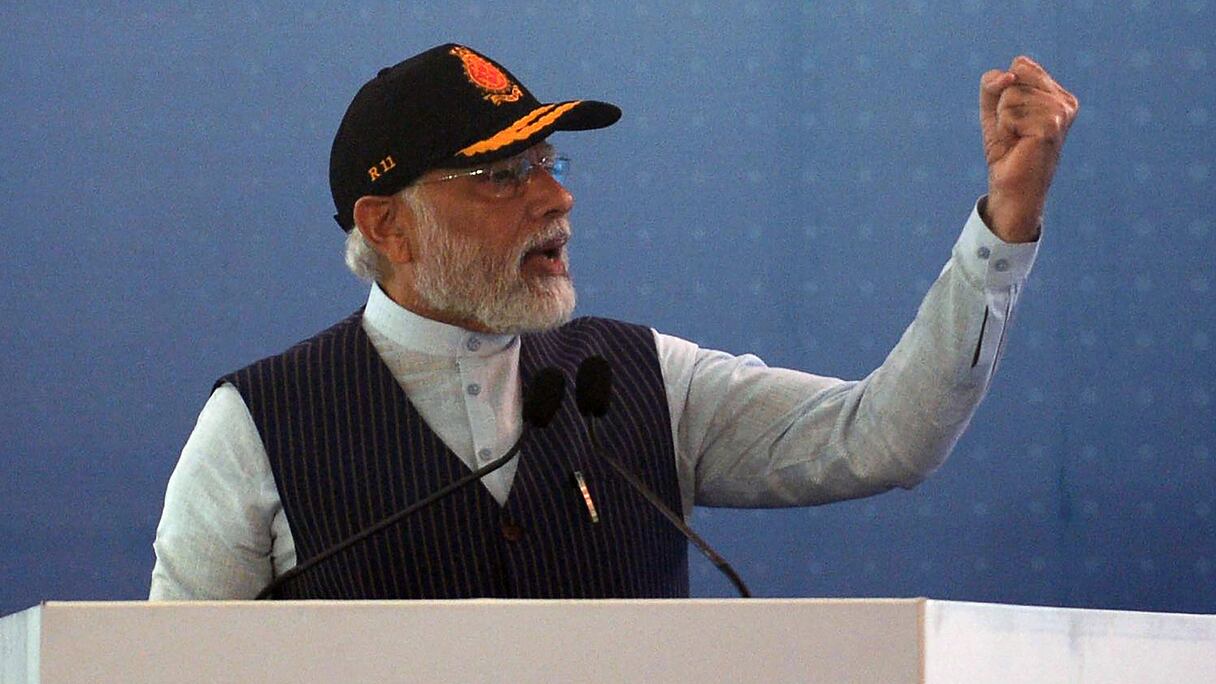 Le Premier ministre indien Narendra Modi donne un discours lors de l'inauguration du porte-avions indien INS Vikrant, le 2 septembre 2022.
