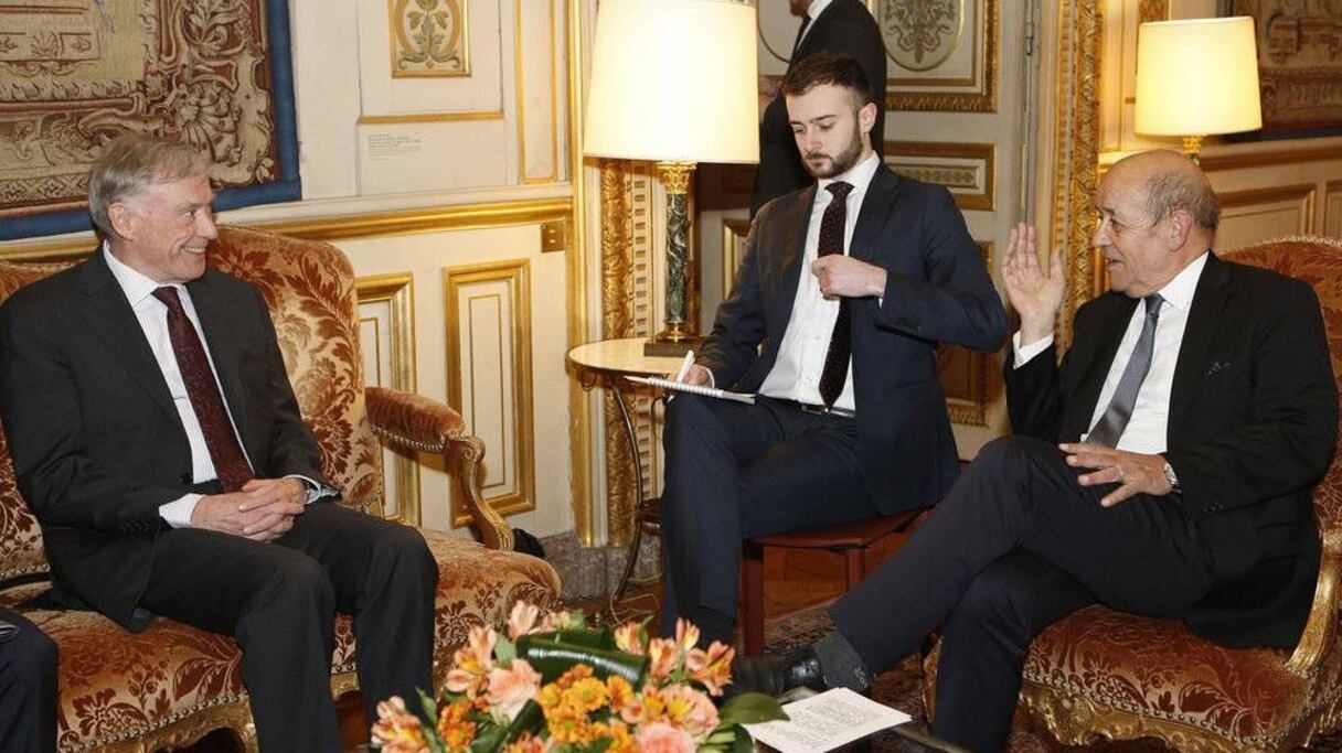 Le MAE français, Jean-Yves le Drian, recevant l'Envoyé personnel du SG de l'ONU, Horst Köhler.