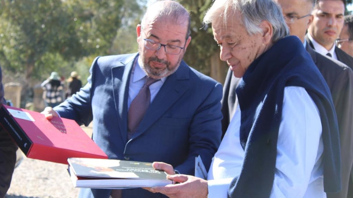 Le Secrétaire général de l'ONU, Antonio Guterres, lors de sa visite du site archéologique de Volubilis.
