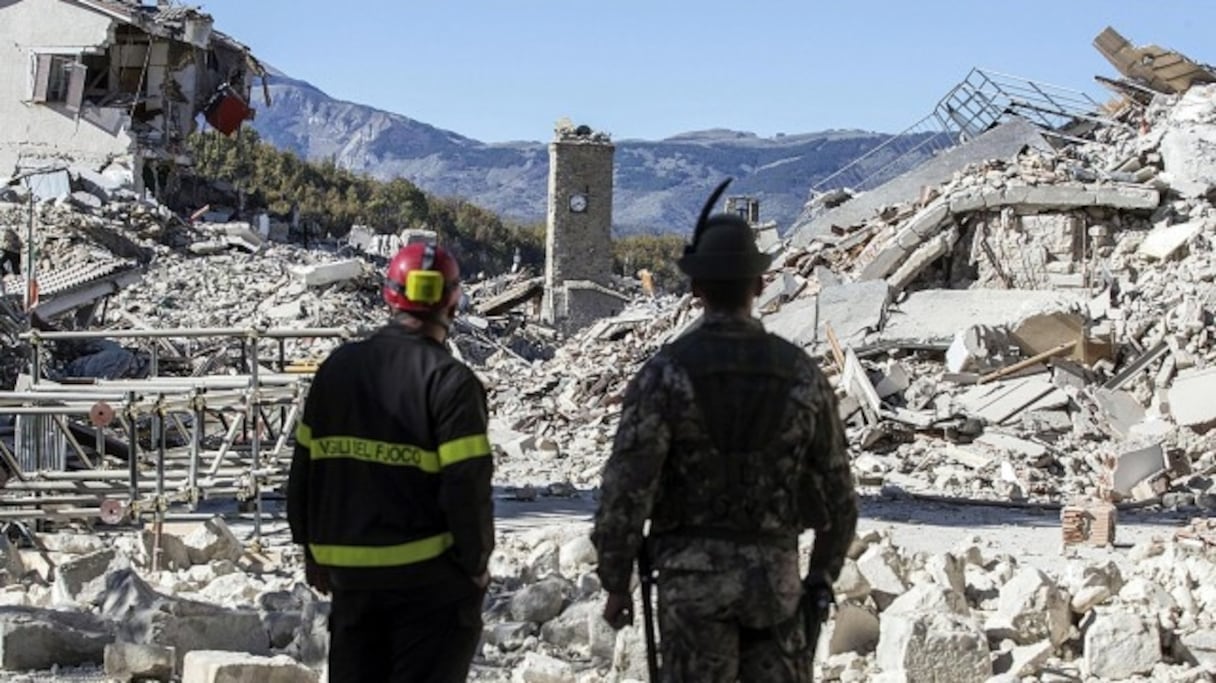 La secousse s'est produite vers 07h40 (06h40 GMT) et a été ressentie jusqu'à Rome. 
