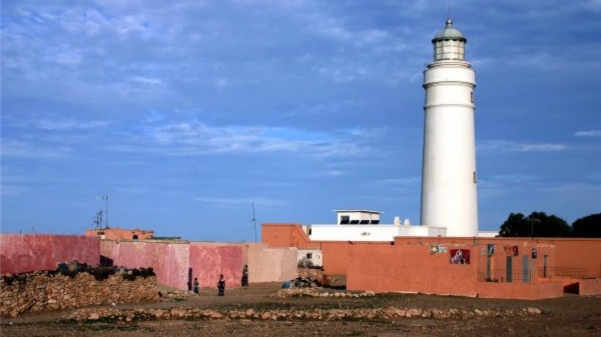Opérationnel depuis 1932, le phare du cap Ghir se situe à une quarantaine de kilomètres au nord-ouest d'Agadir. 
