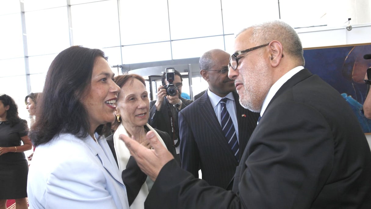 Débriefing dans la bonne humeur entre Abdelilah Benkirane et Nadira El Guermai, gouverneur et coordinatrice de l'INDH
