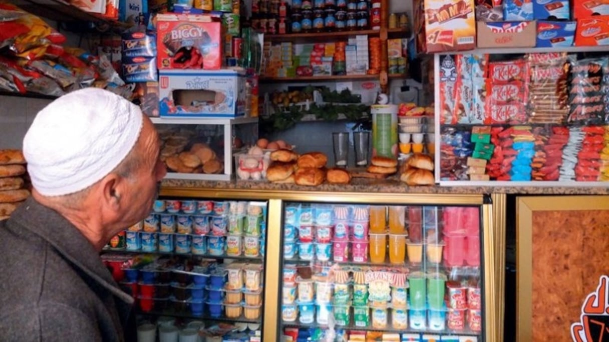 Une épicerie de quartier, commerce de proximité par excellence au Maroc. 
