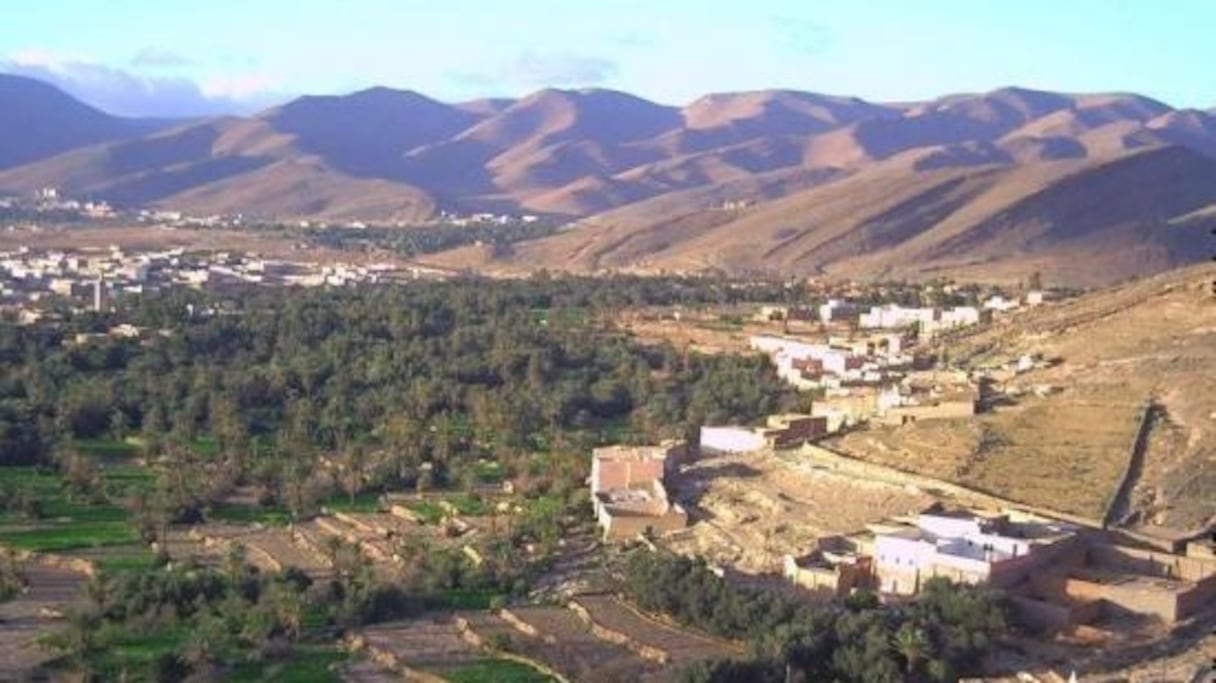 Ifrane de l'Anti-Atlas et son oasis (à 700 mètres d'altitude, près de Guelmim, porte du Maroc saharien). Ce village à l'histoire plurimillénaire compte une présence juive attestée depuis 2.300 ans, plusieurs nécropoles et des grottes inexplorées. 
