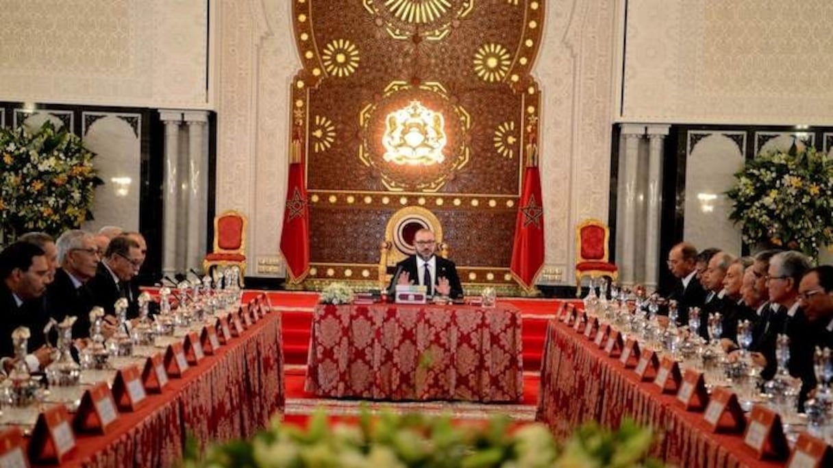 Un précédent conseil des ministres, présidé par le roi Mohammed VI . 
