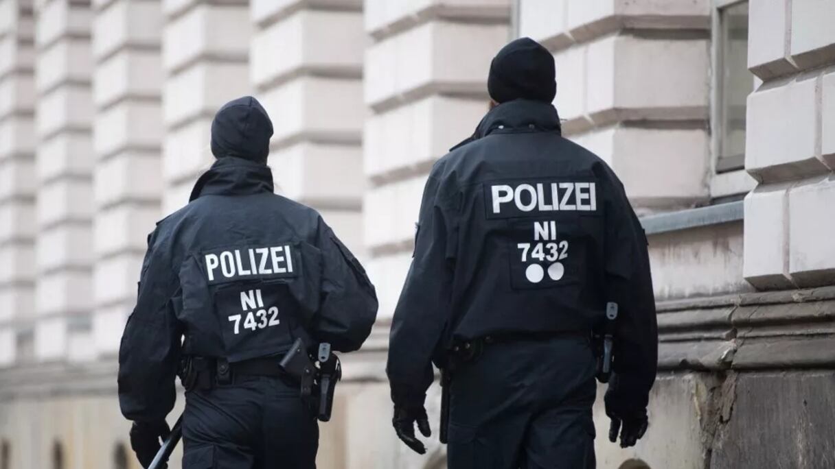 Des policiers allemands.
