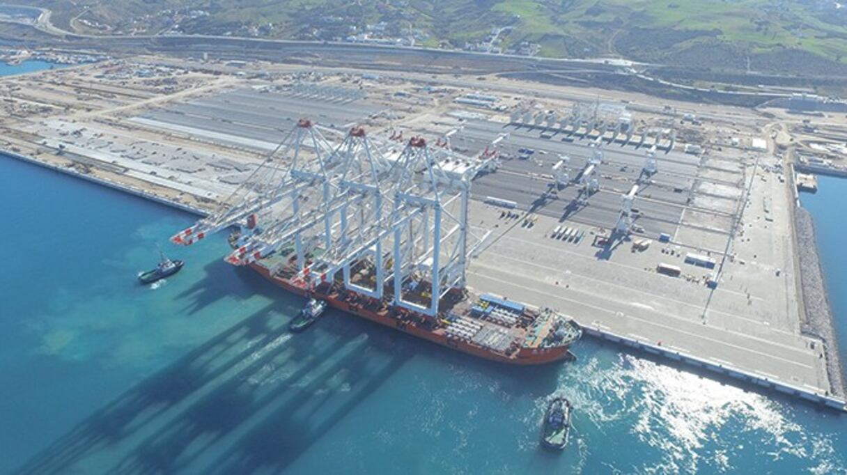 Vue aérienne du Terminal 4 du port Tanger Med II,  dénommé APM Terminals MedPort Tangier.
