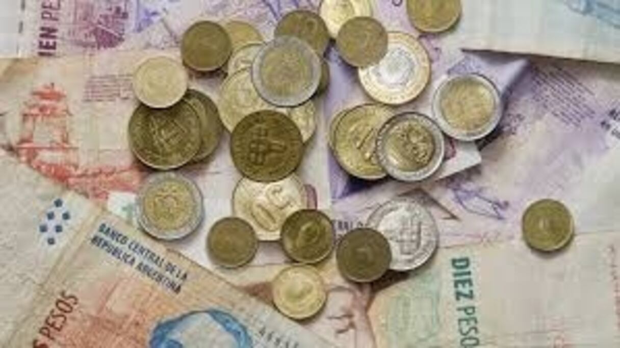 Chute de 30% du peso argentin 
