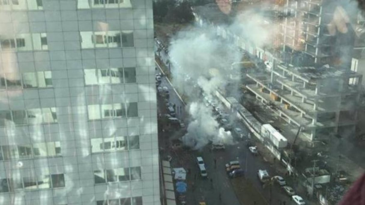 L'explosion près d'un tribunal dans la ville d'Izmir. 
