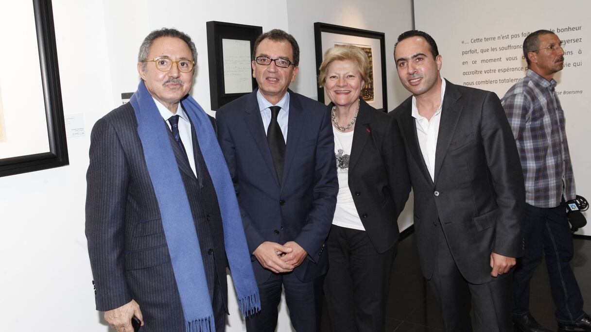 Un bel hommage a été rendu au grand artiste, mercredi soir, au grand artiste. Alami Lazrak, PDG d'Alliances, Mohamed Amine Sbihi, ministre de la culture, et Madame Bouhlal étaient présents pour l'événement, aux côtés de Hicham Daoudi.  
