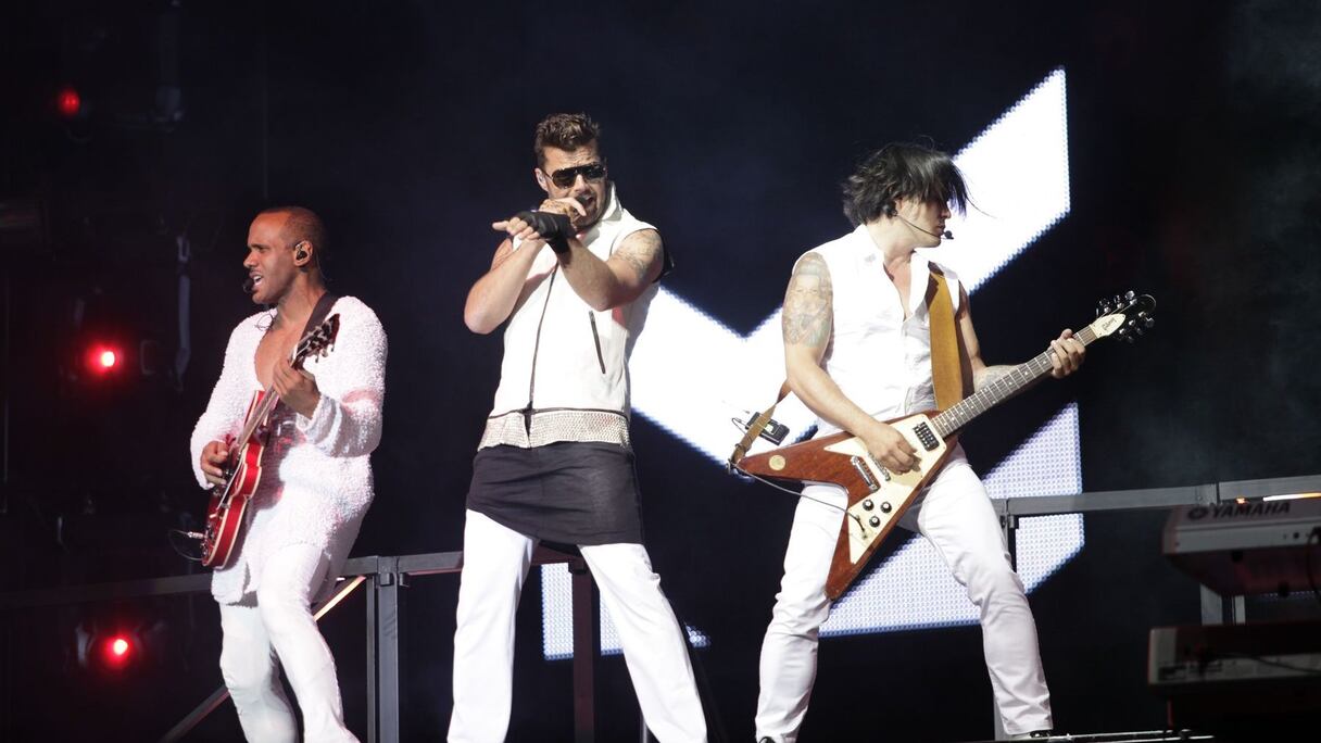 Les fans aussi espèrent que le chanteur reviendra au Maroc pour un autre show exceptionnel, eux qui ont vécu, vendredi soir, une soirée endiablée dont ils sont ressortis émerveillés.
