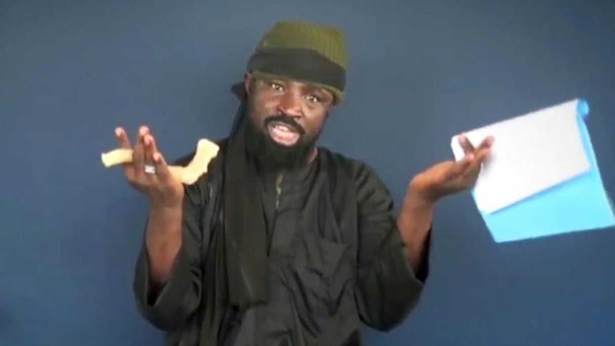 Capture d'écran faite le 18 février 2015 d'une vidéo diffusée par Boko Haram montrant le leader du groupe islamiste, Abubakar Shekau, en train de diffuser un message depuis un endroit non précisé.
