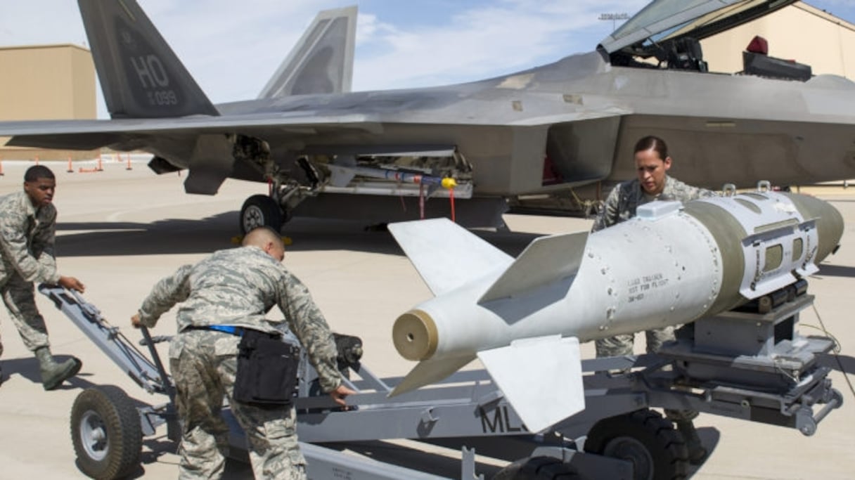 Des bombes à guidage laser de type JDAM (Joint Direct Attack Muniiton), équiperont désormais les F-16 marocains.  
