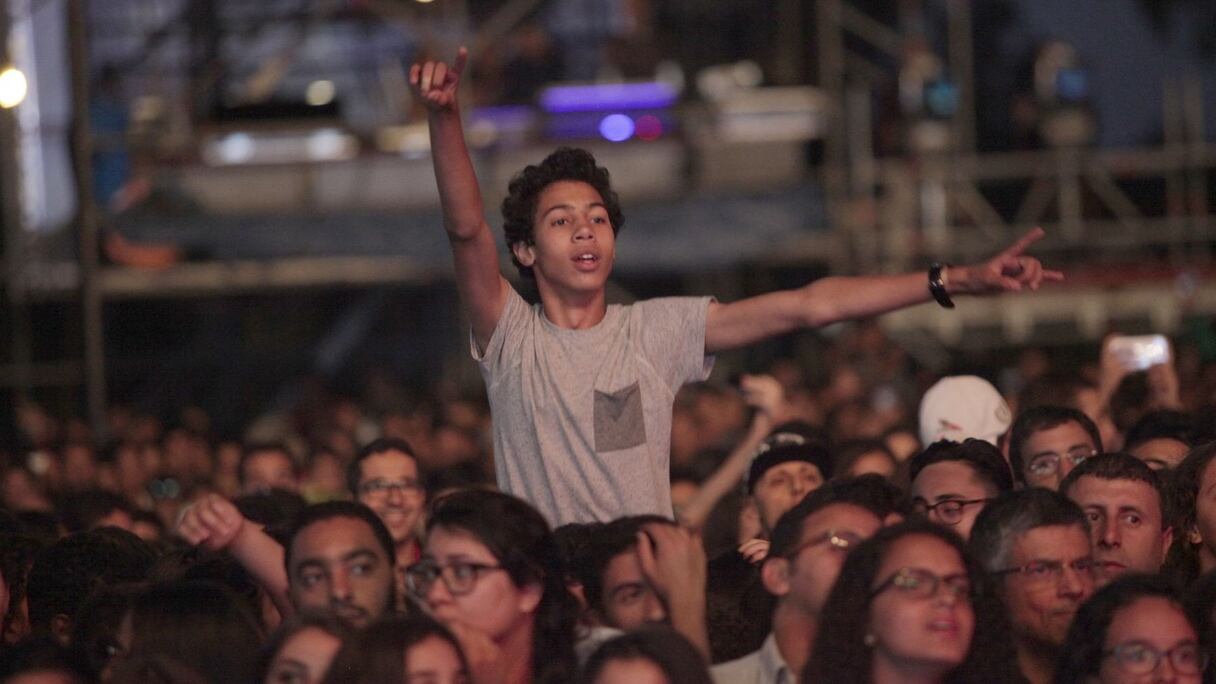 Petits et grands attendaient, samedi soir, l'entrée sur scène d'une superstar: Jason Derülo fera bientôt son apparition sous les yeux d'un public enfiévré venu nombreux fêter la star américaine du R&B. 
