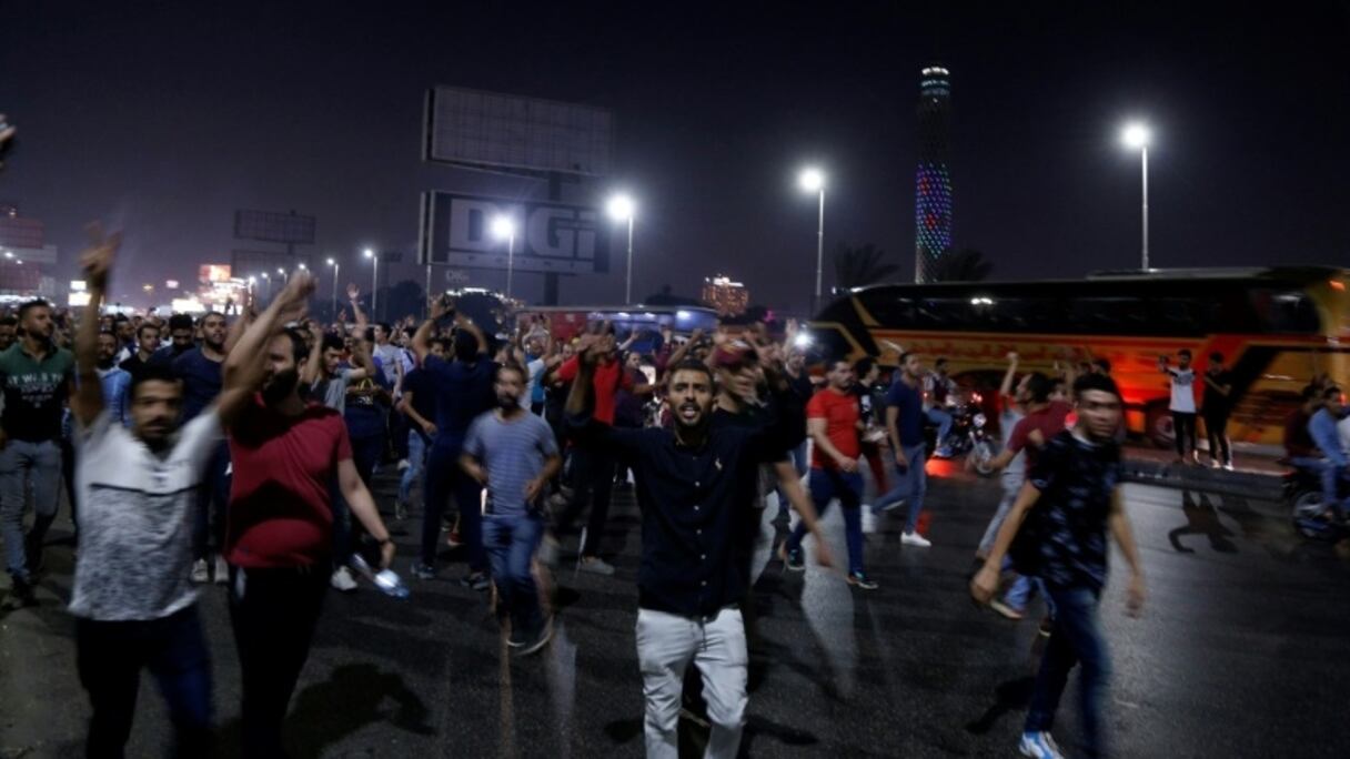 Des Eyptiens dans la rue pour exiger le départ du président Abdel Fattah al-Sissi.
