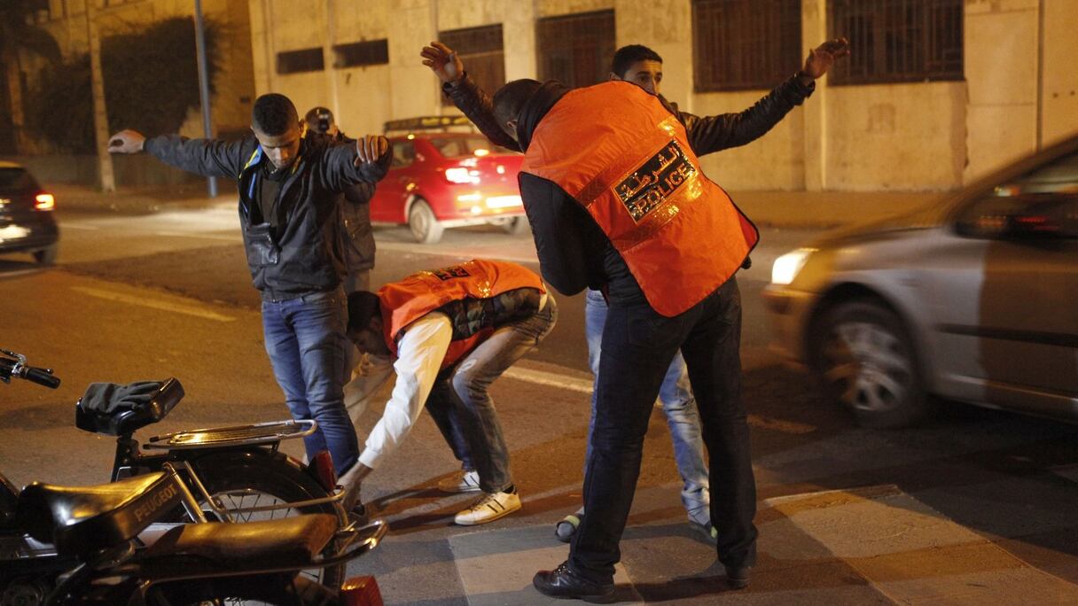 Le soir du nouvel an est toujours accompagné de troubles sur la voie publique. Tapage, bagarres, ébriété : les hantises des citoyens espérant passer une agréable soirée et des forces de l'ordre, toujours très sollicitées pour l'occasion. 
