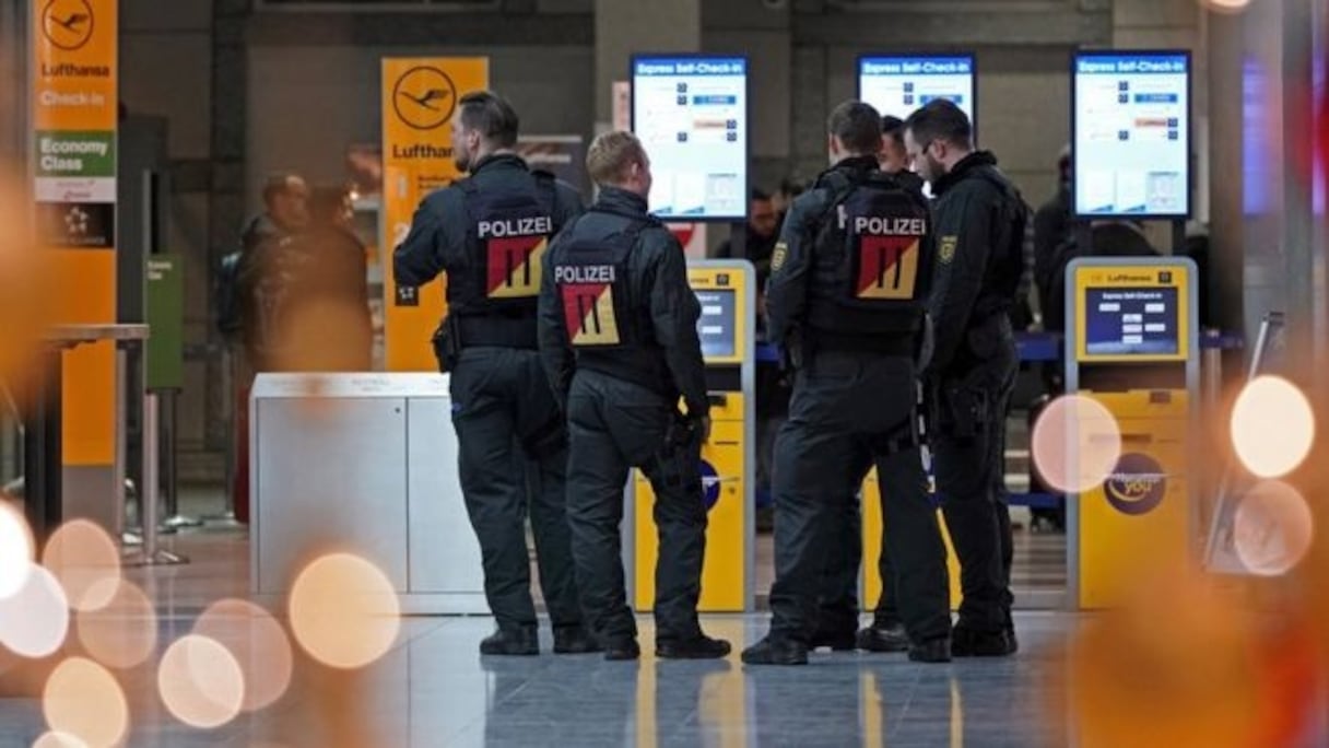 Alertés par leurs homologues marocains, les services allemands mènent une course contre la montre pour avorter un projet terroriste imminent.
