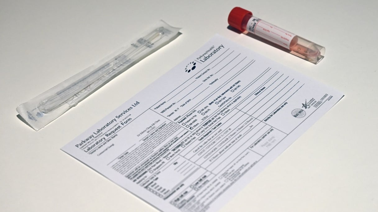 Un kit de test de réaction en chaîne par polymérase (PCR), à Singapour, le 18 février 2021.
