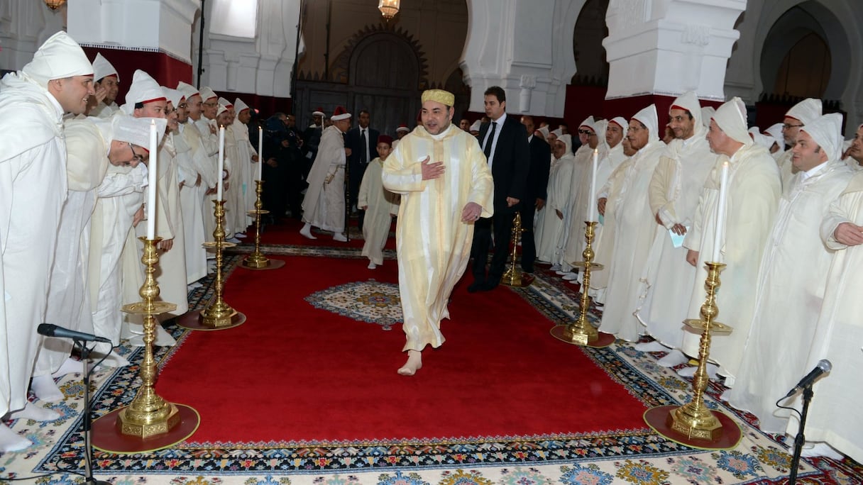 Le roi Mohammed VI lors de la dernière veillée religieuse de l'Aid Al-Mawlid Annabaoui Acharif.
