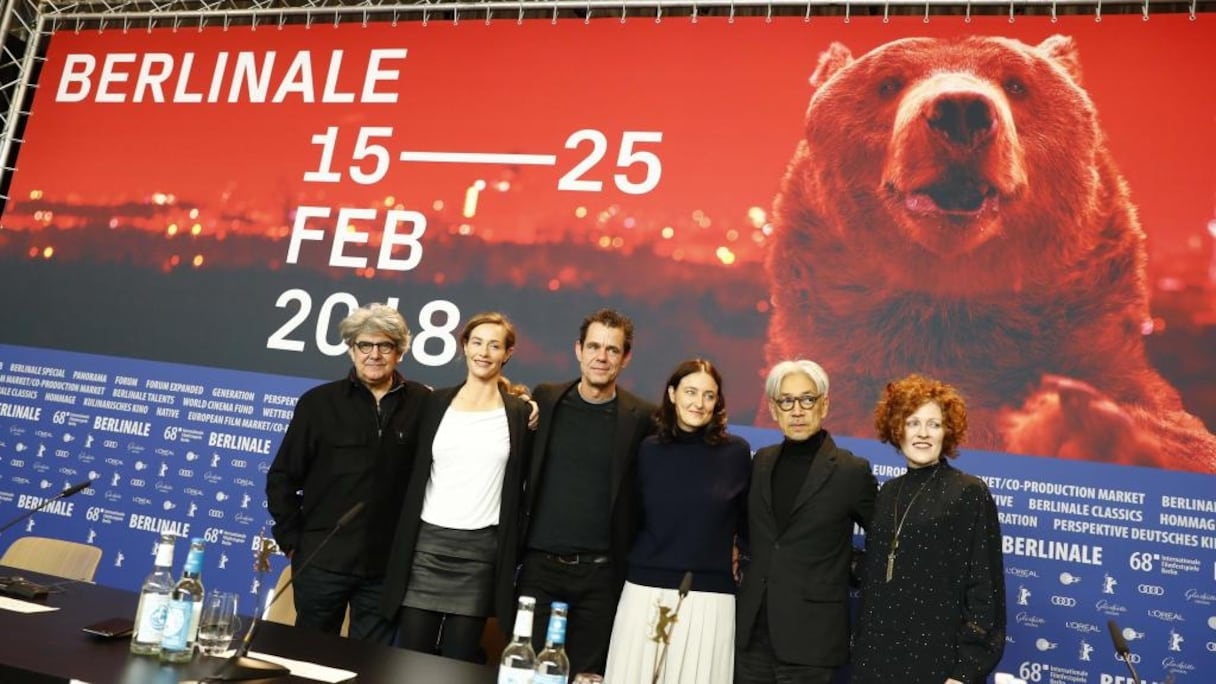 Les membres du jury du festival de cinéma la Berlinale lors de l'ouverture de la 68e édition
