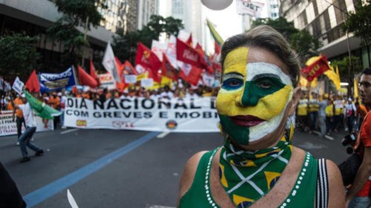 A quelques heures du coup d'envois de la Coupe du Monde, le Brésil est toujours sous tension. 
