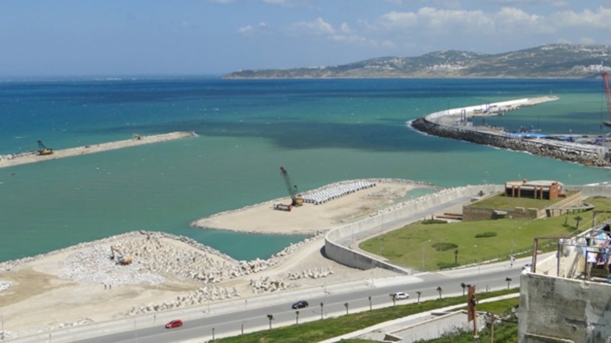 Le port de pêche, ici au début des travaux.
