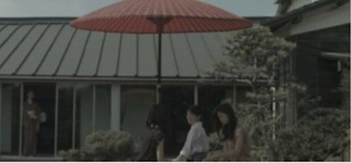 Chigasaki Story est le 1er film du réalisateur japonais Takuya Misawa. Un film intimiste mettant en scène Tomoharu, qui travaille dans une vieille auberge japonaise avec Karin, dont il est amoureux, et Maki, qui la jalouse. Les sentiments de chacun sont violemment mis en scène lors d'un mariage.
 
