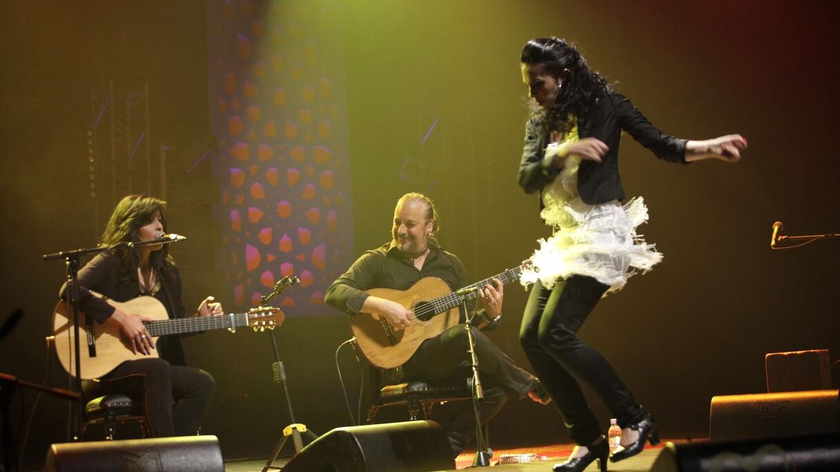 Souad Massi et Eric Fernandez: un tandem féérique qui distille avec une indicible poésie les mémoires de Cordoue. 
