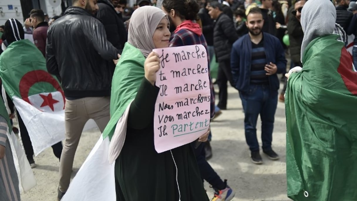 Lors de la marche du personnel de la santé contre le régime Bouteflika, le mardi 19 mars à Alger.
