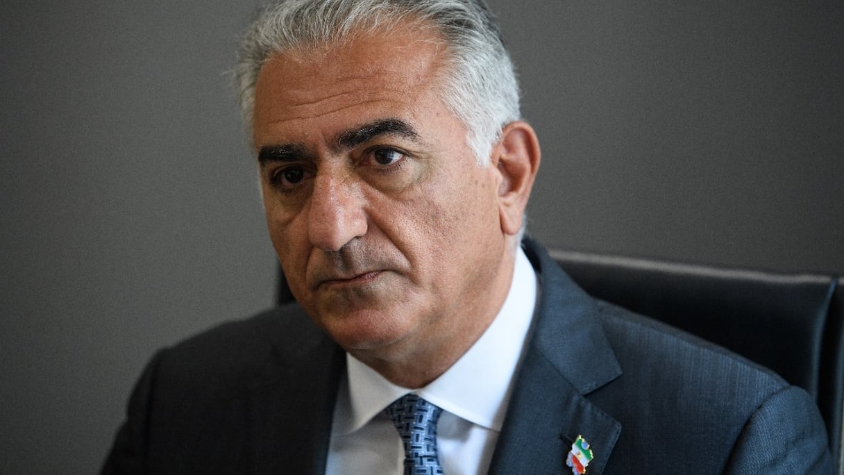 Reza Pahlavi, fils du dernier chah d'Iran, s'exprime lors d'un entretien avec l'AFP à Washington, le 3 août 2021.
