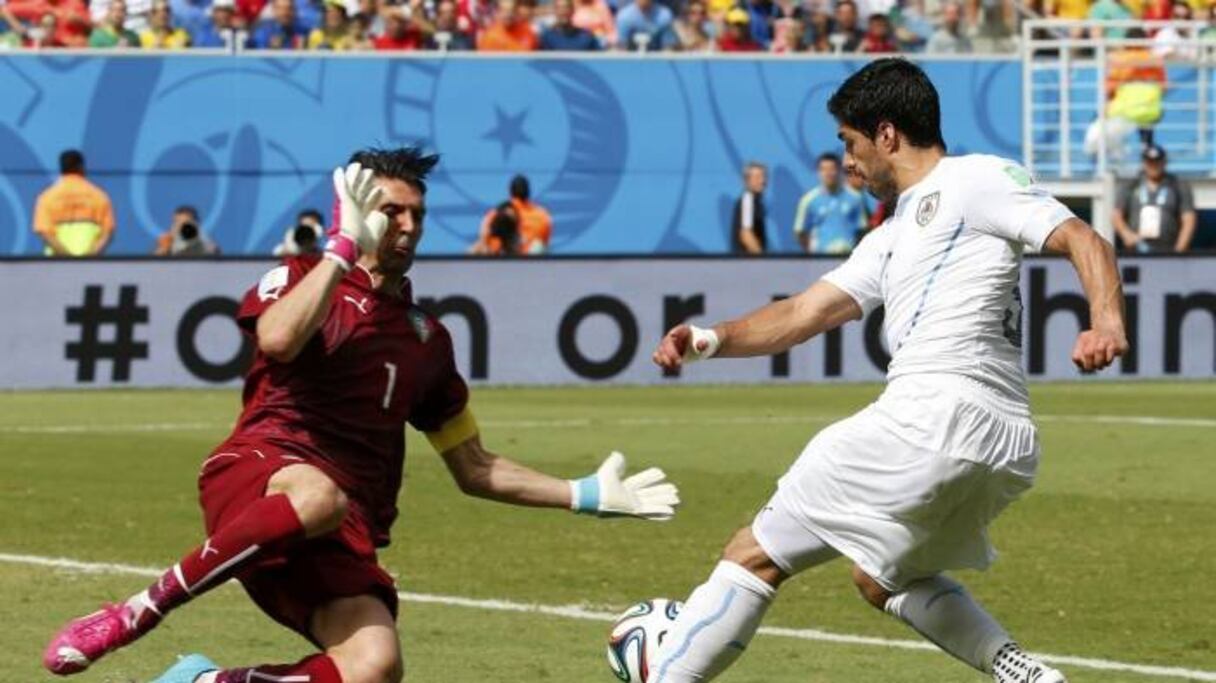 L'Uruguay accompagne le Costa Rica en 8e de finale du Mondial. 
