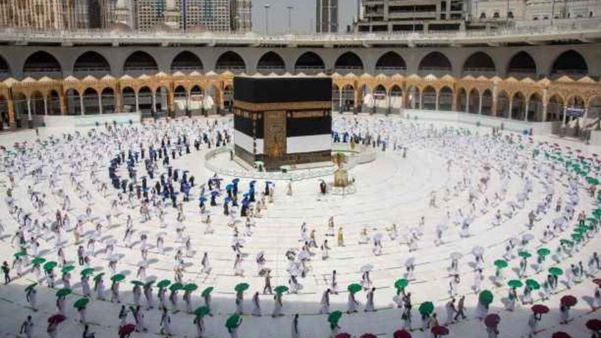 Le pélerinage du Hajj 2020 commence, encadré par des mesures sanitaires strictes.
