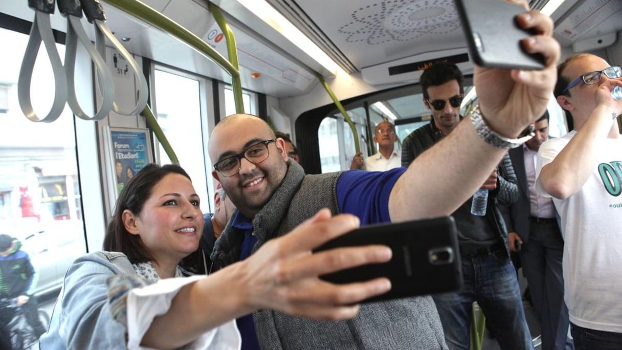 Choumicha et Don Bigg en plein selfie.
