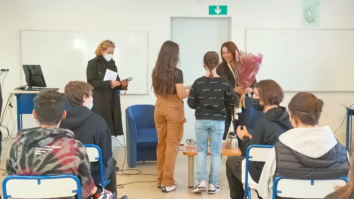 La maire de Casablanca, Nabila Rmili, a visité une mission française à l’occasion de la Journée internationale des femmes.
