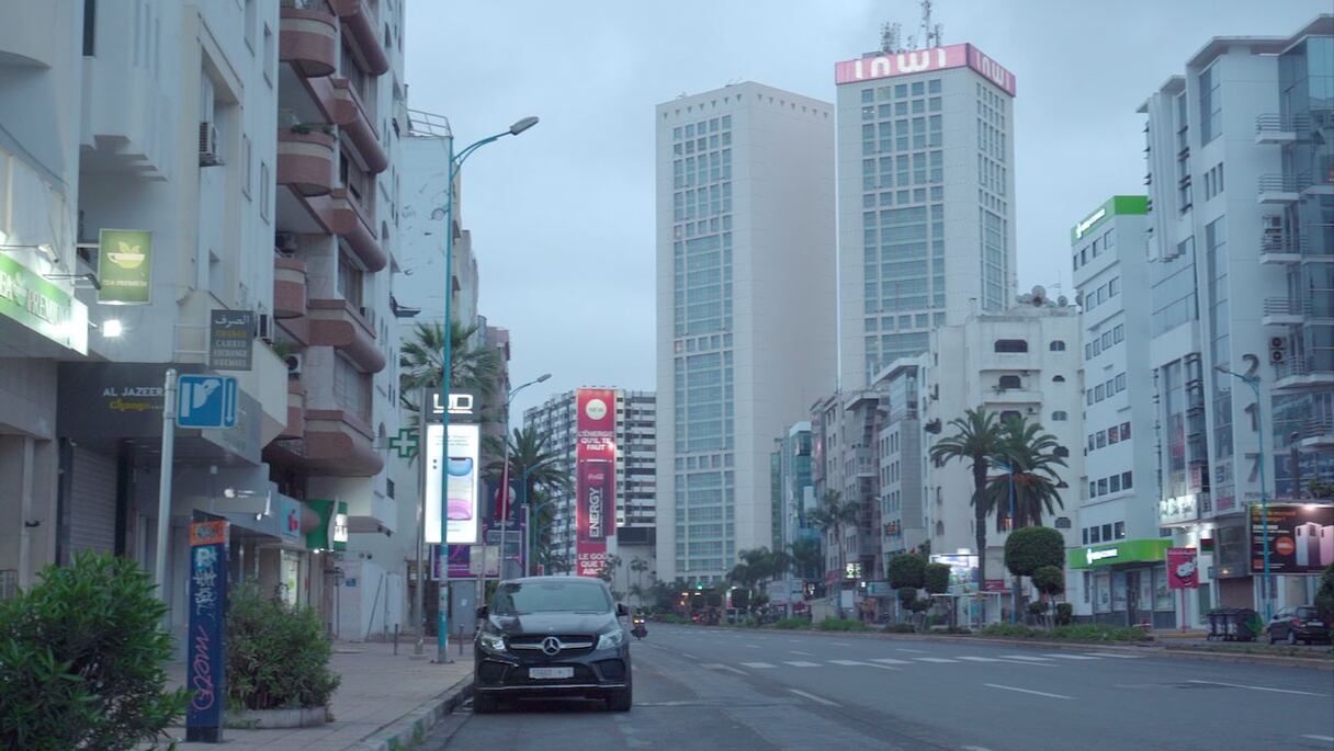 Aux alentours du Twin Center à Casablanca. Le confinement est respecté à la lettre.
