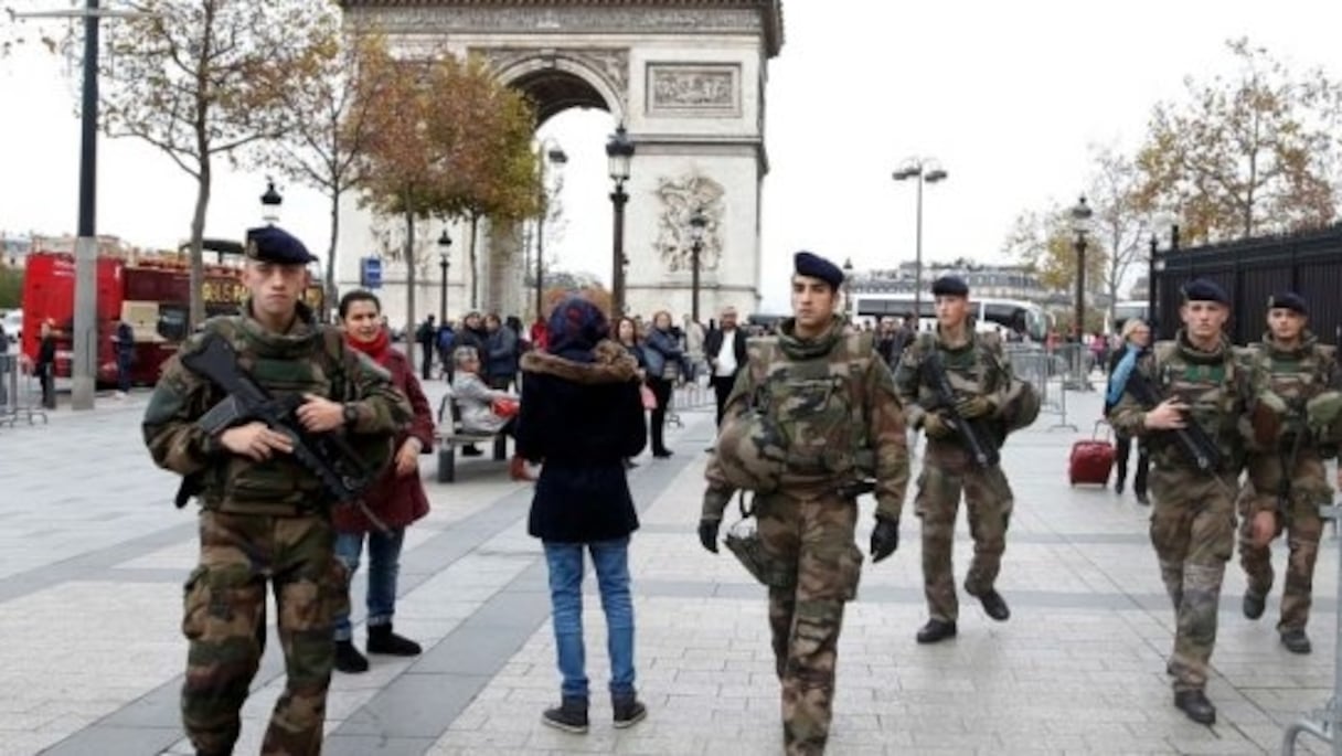 L'état d'urgence est maintenu et l'inquiétude reste vive en France, en cette fin d'année. 
