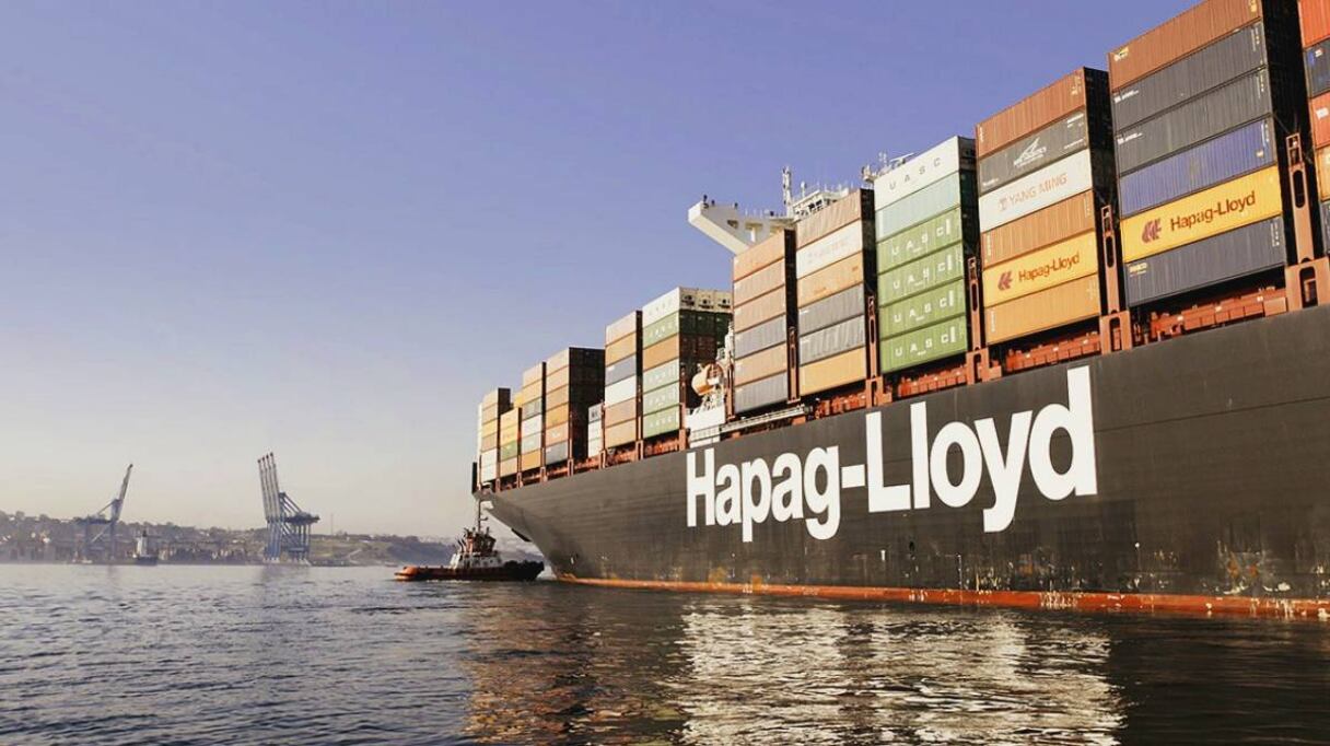 Un porte-conteneurs appartenant au groupe Hapag-Lloyd.
