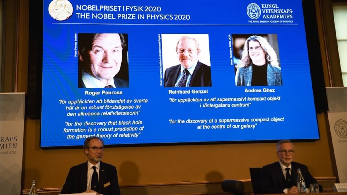 Le prix Nobel 2020 de Physique a été attribué à Roger Penrose, Reinhard Genzel et Andrea Genzel pour leurs travaux sur les trous noirs.
