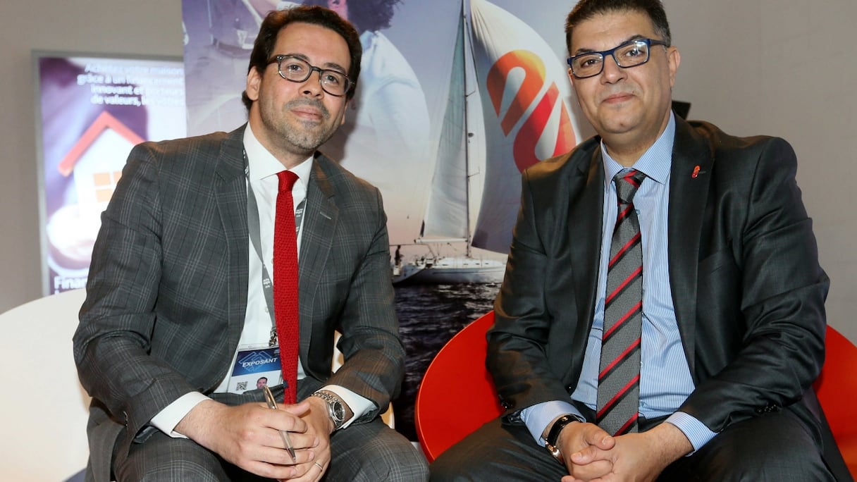 A gauche Mehdi Berrada, directeur général de Jeemeo Cars et Mohamed Maârouf, directeur général de BTI Bank.
